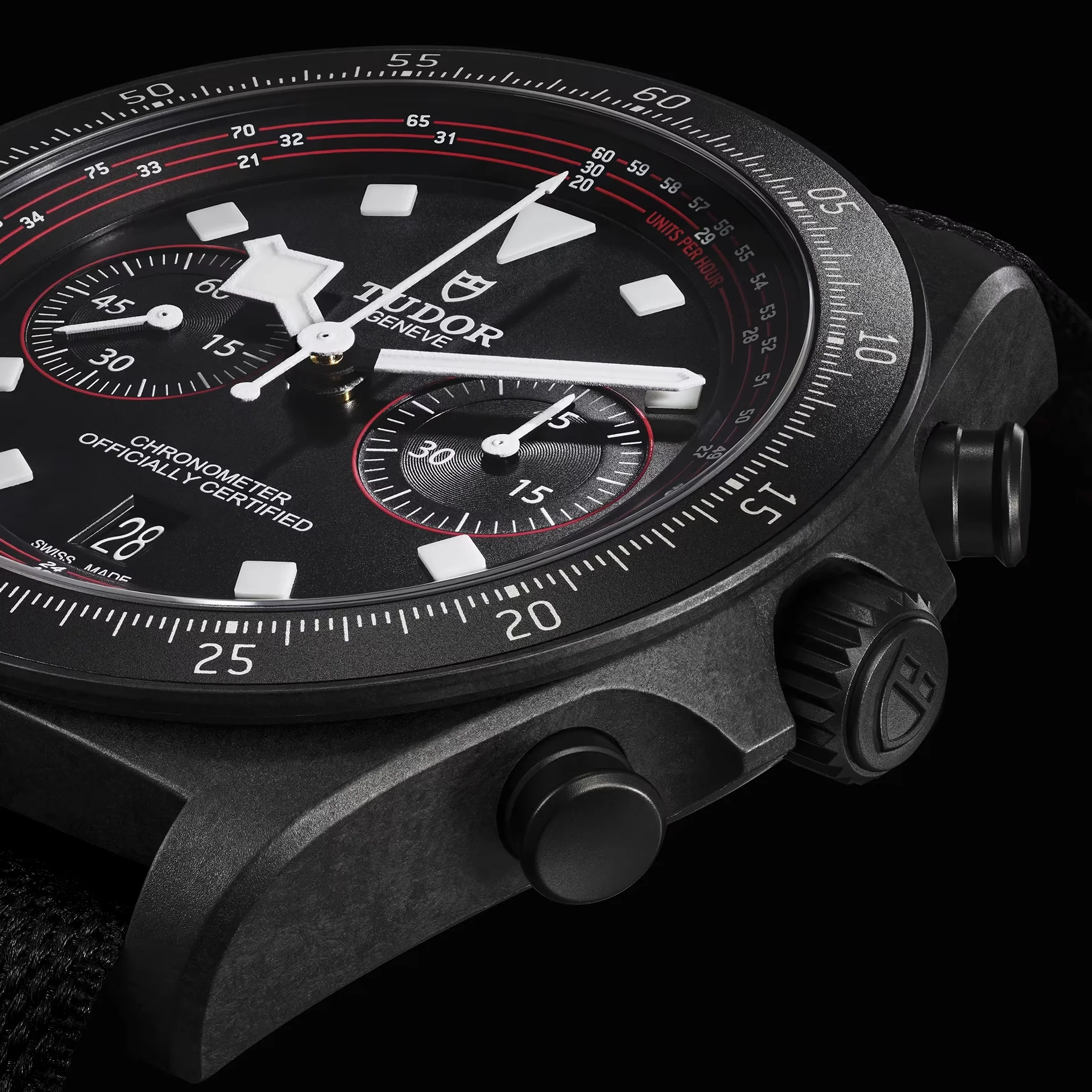 Pelagos FXD Chrono Carbon Composite 43mm - Black on Fabric Strap - Image 8