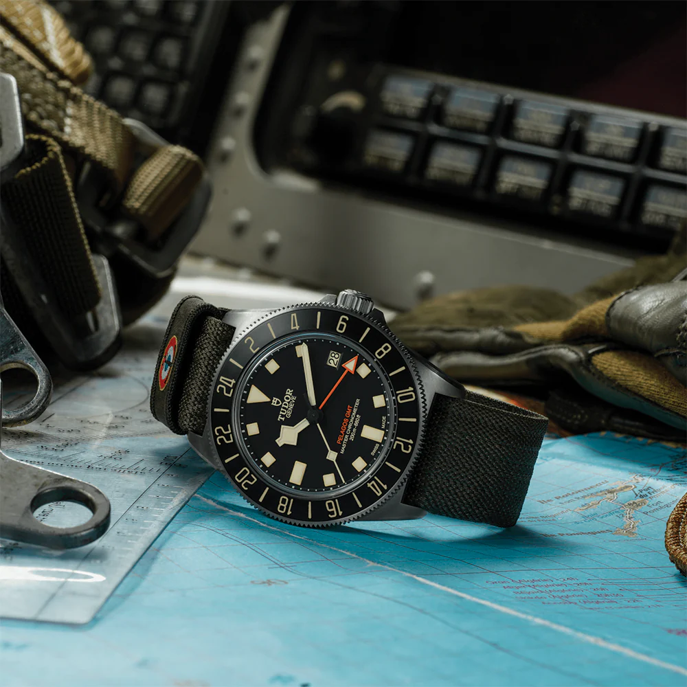 Pelagos FXD GMT Titanium 42mm - Black on Fabric Strap - Image 5