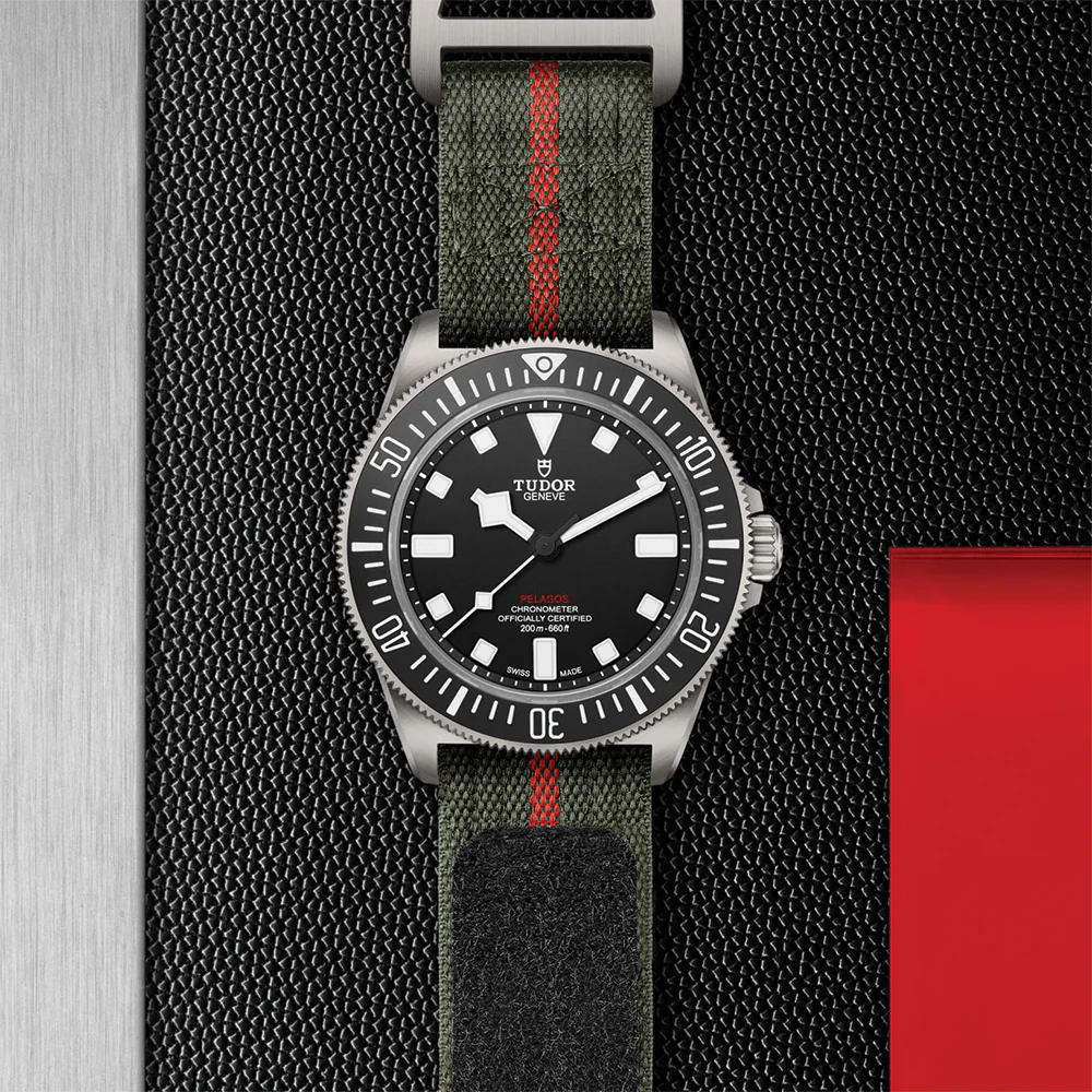 Pelagos FXD Titanium 42mm - Black on Fabric Strap w/ Extra Rubber Strap - Image 2
