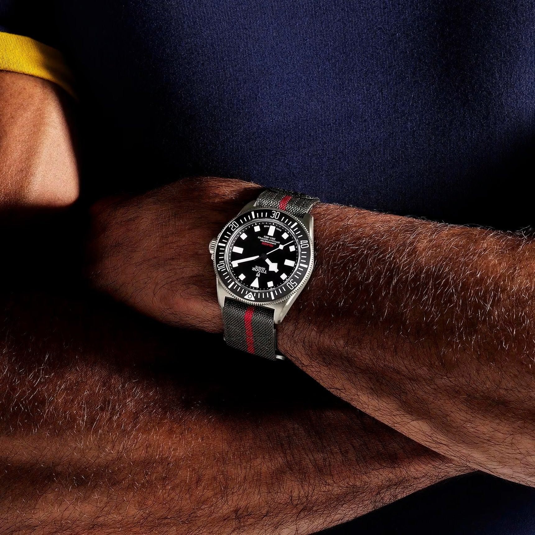 Pelagos FXD Titanium 42mm - Black on Fabric Strap w/ Extra Rubber Strap - Image 3