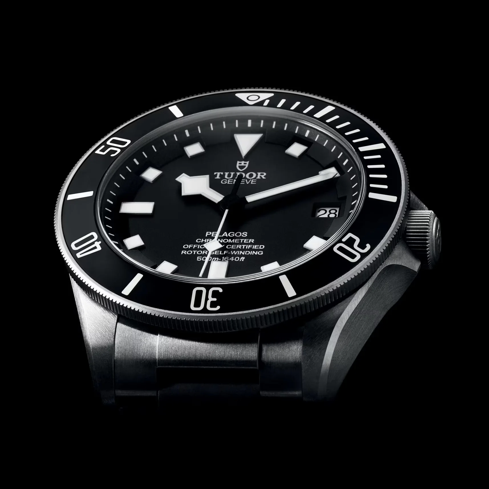 Pelagos Titanium 42mm - Black, Ceramic Bezel on Bracelet w/ Extra Rubber Strap - Image 5