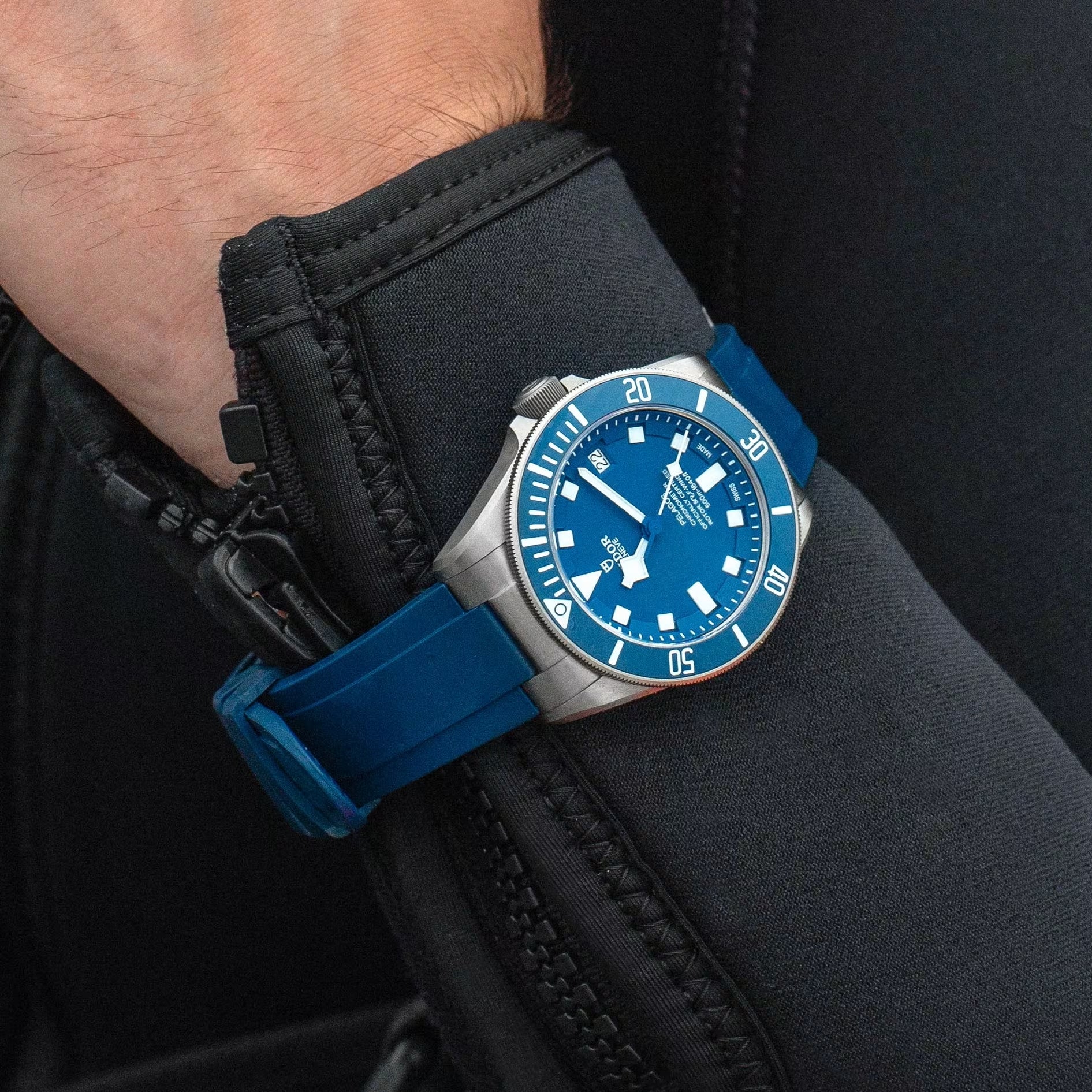 Pelagos Titanium 42mm - Blue, Ceramic Bezel on Bracelet w/ Extra Rubber Strap - Image 3