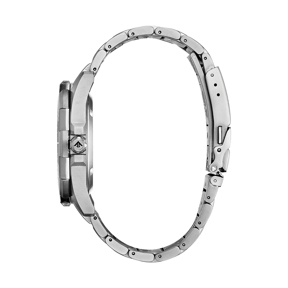 Promaster Diver Titanium 44mm - Black on Bracelet - Image 4