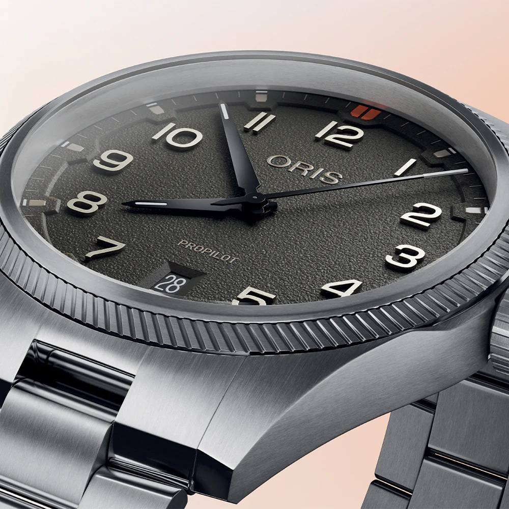 ProPilot Date 41mm - Moss Green on Bracelet - Image 3