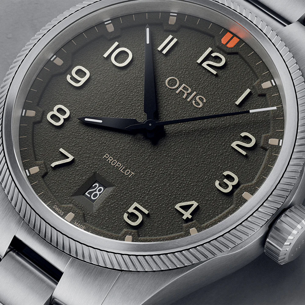 ProPilot Date 41mm - Moss Green on Bracelet - Image 4