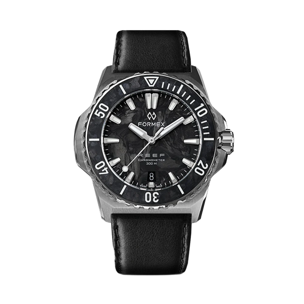 REEF Automatic COSC 300M Forged Carbon 39.5mm - Black on Bracelet - Image 10