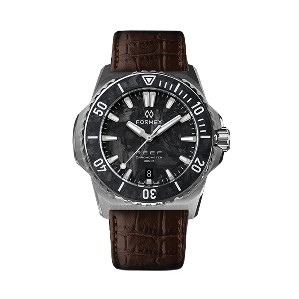 REEF Automatic COSC 300M Forged Carbon 39.5mm - Black on Bracelet - Image 11
