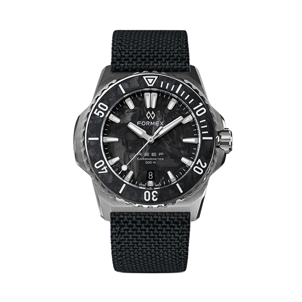 REEF Automatic COSC 300M Forged Carbon 39.5mm - Black on Bracelet - Image 13