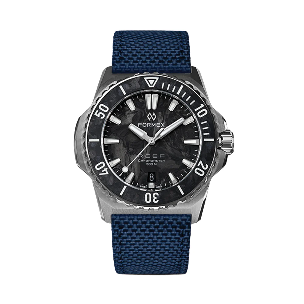 REEF Automatic COSC 300M Forged Carbon 39.5mm - Black on Bracelet - Image 14