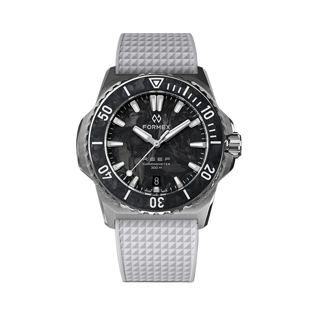 REEF Automatic COSC 300M Forged Carbon 39.5mm - Black on Bracelet - Image 15
