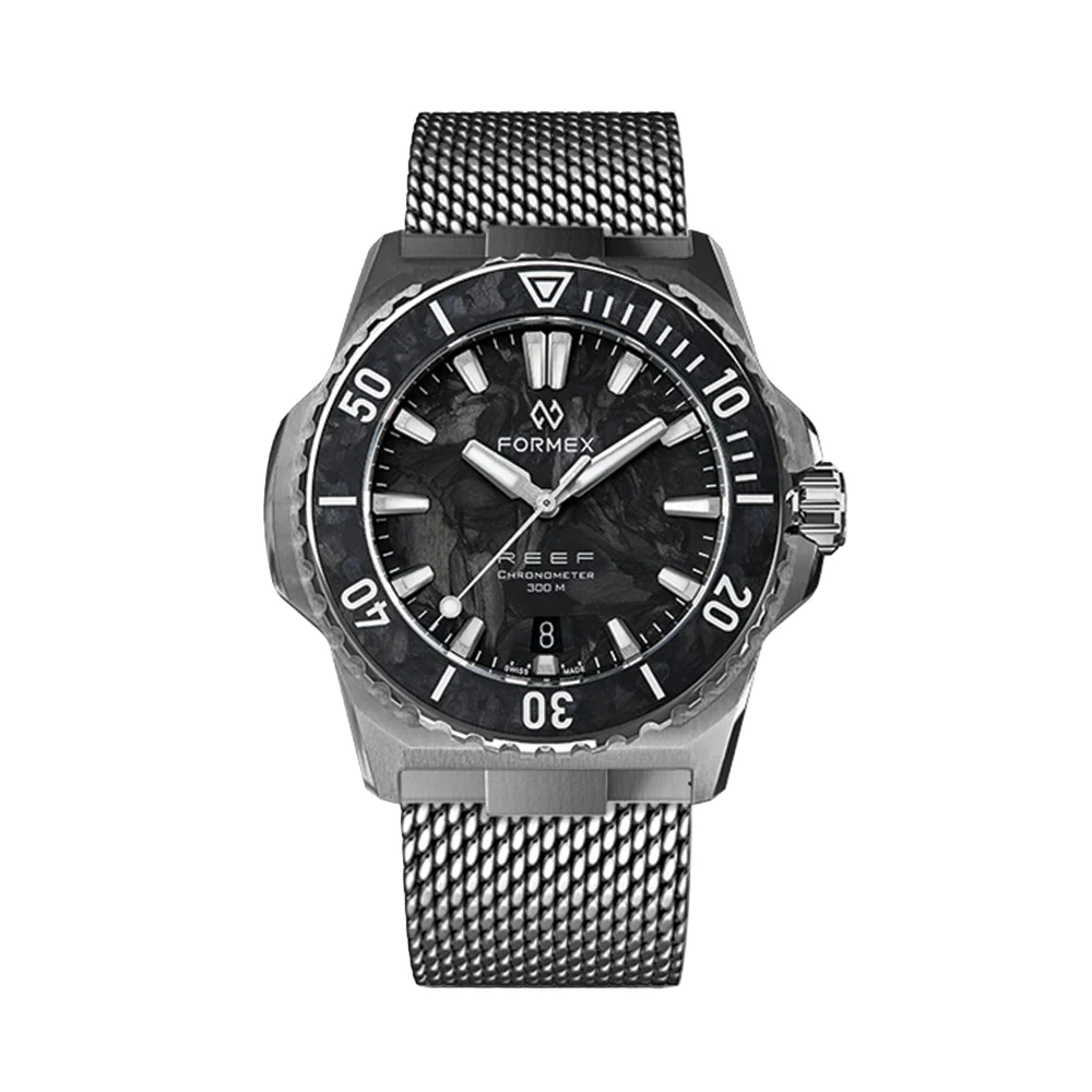 REEF Automatic COSC 300M Forged Carbon 39.5mm - Black on Bracelet - Image 8