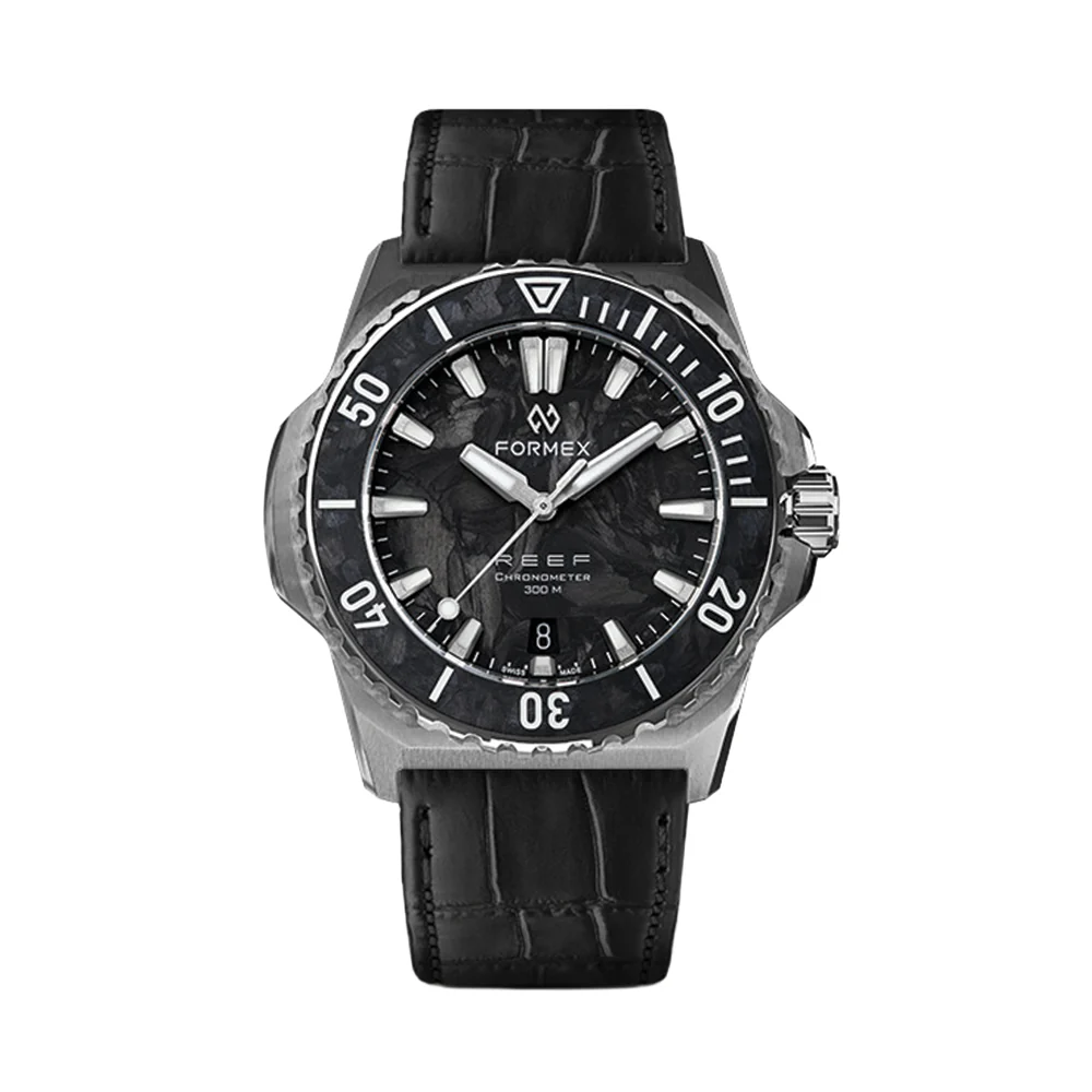REEF Automatic COSC 300M Forged Carbon 39.5mm - Black on Bracelet - Image 9