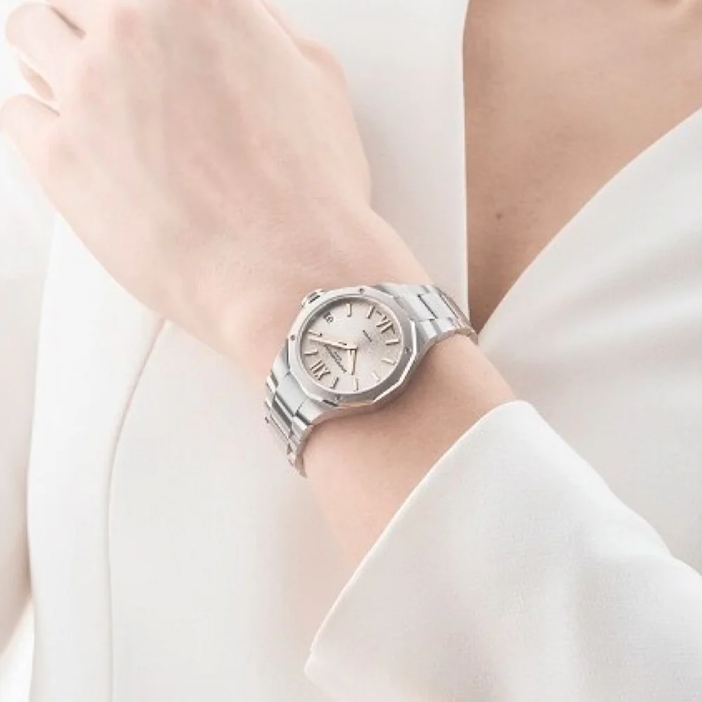 Riviera 10810 Quartz Date 33mm - Grey on Bracelet - Image 3