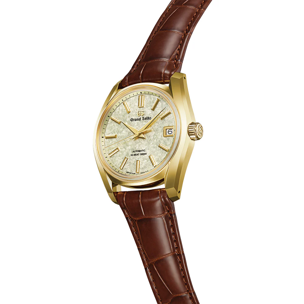 SBGH376 Heritage Hi-Beat 18K Yellow Gold 38mm - Green on Leather Strap - Image 3