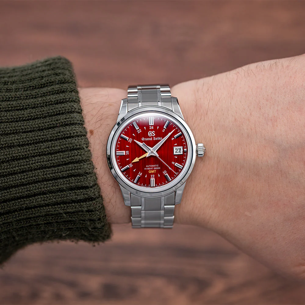 SBGJ273 "Yuka Momiji" Elegance Hi-Beat 36000 GMT 39.5mm - Red on Bracelet - Image 3