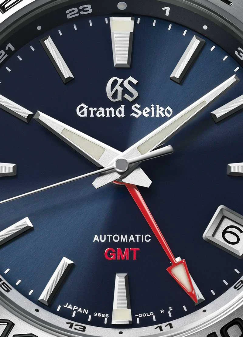 SBGM245 Sport Automatic 40.5mm - Blue on Bracelet - Image 2