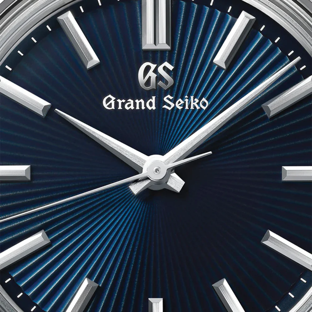 SBGW299 Heritage Manual 36.5mm - Blue on Bracelet - Image 2