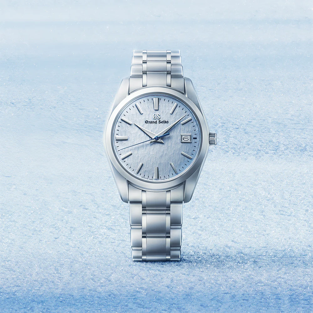 SBGX357 Heritage Quartz 37mm - Light Blue on Bracelet - Image 2
