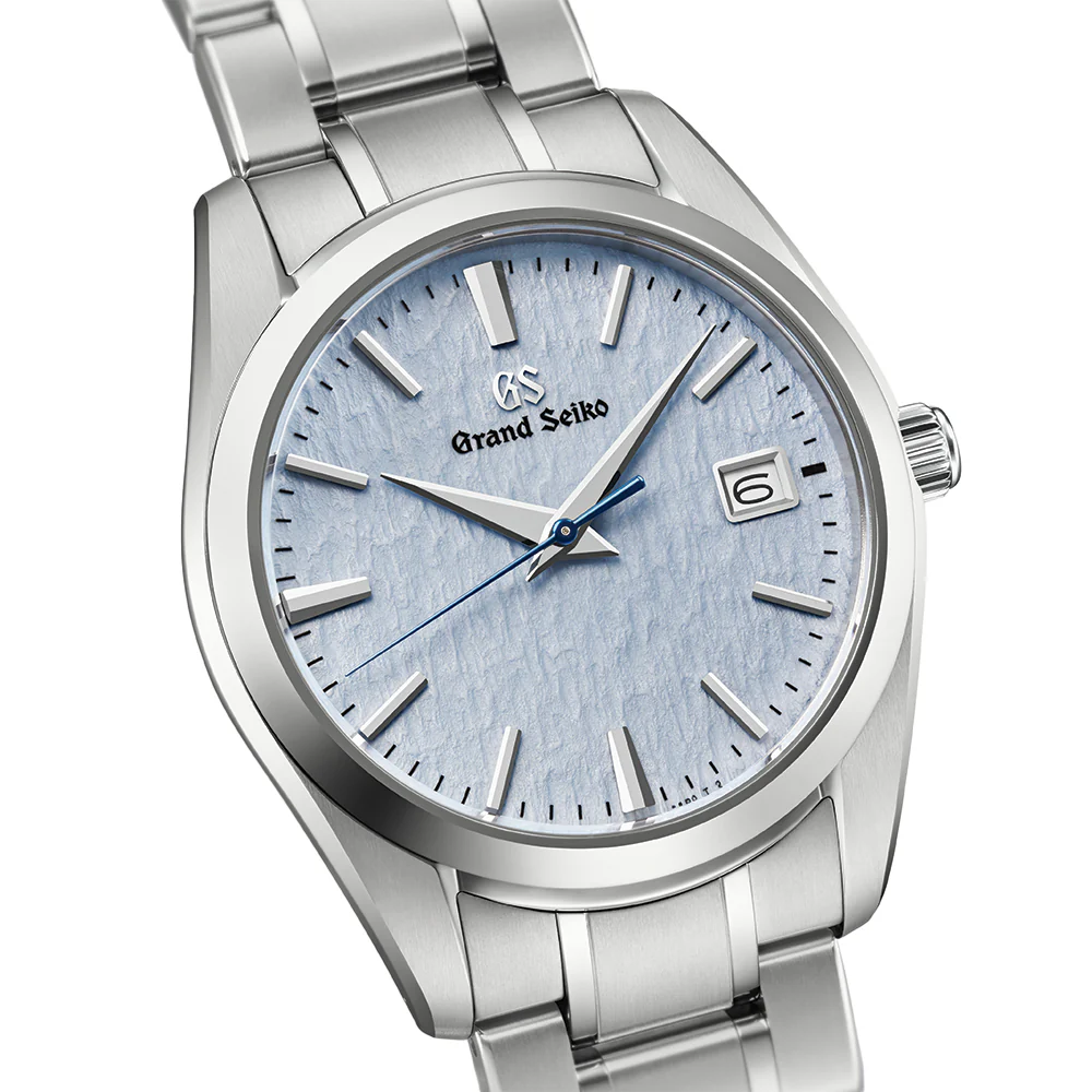 SBGX357 Heritage Quartz 37mm - Light Blue on Bracelet - Image 3
