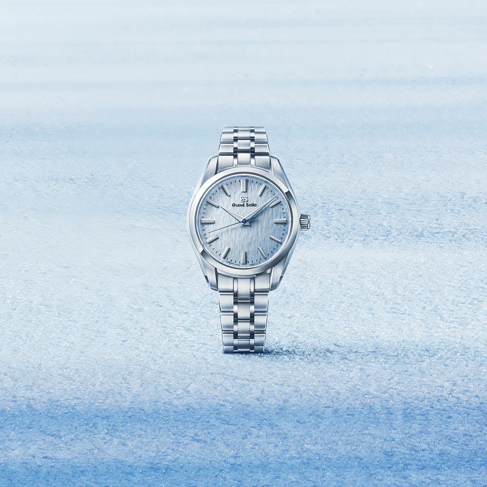 SBGX361 "Skyflake" Heritage Quartz 33mm - Blue on Bracelet - Image 2