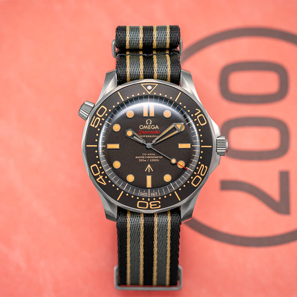 Seamaster Diver 300M 007 Edition 42mm - Brown on Fabric Strap - Image 2