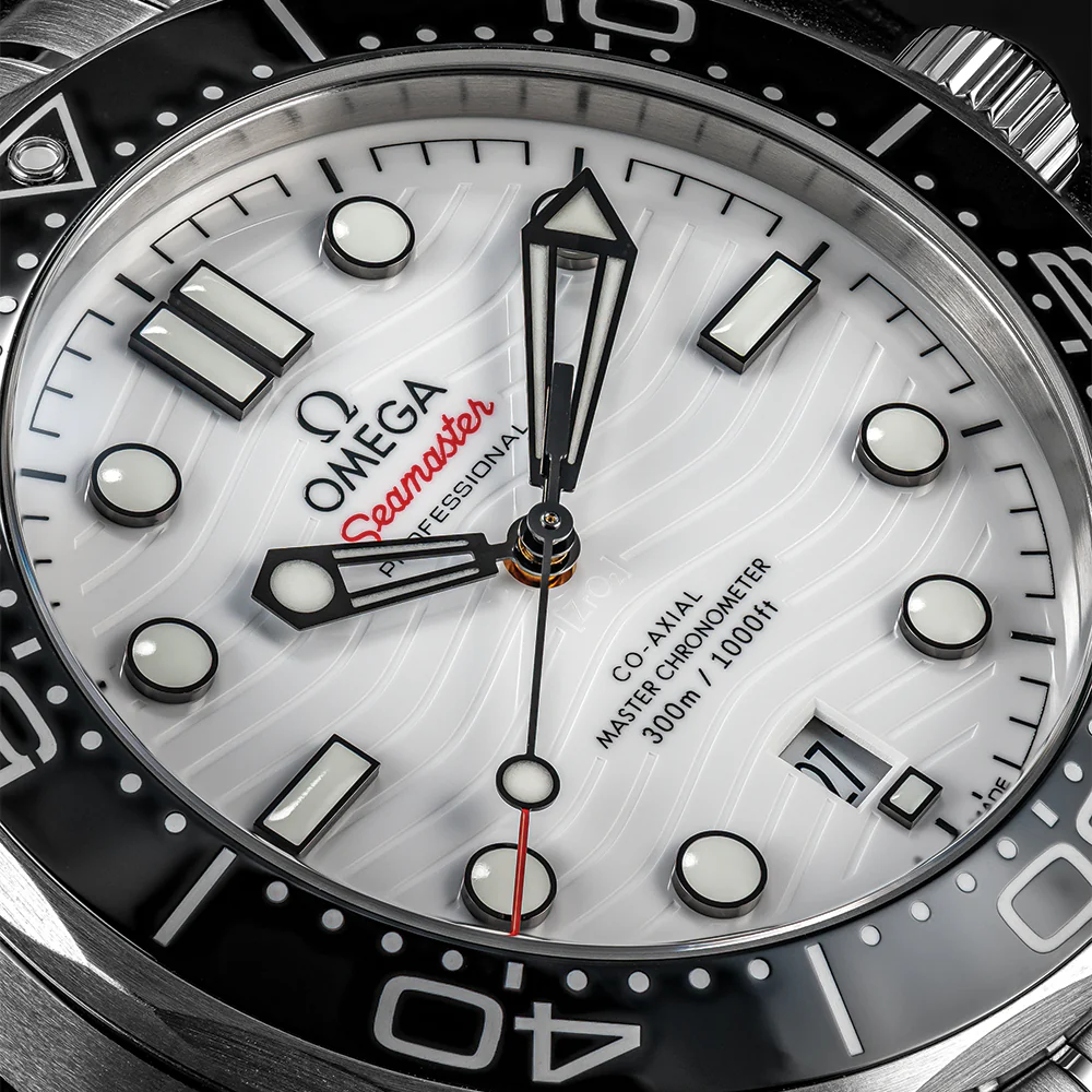 Seamaster Diver 300M 42mm - White on Bracelet - Image 5