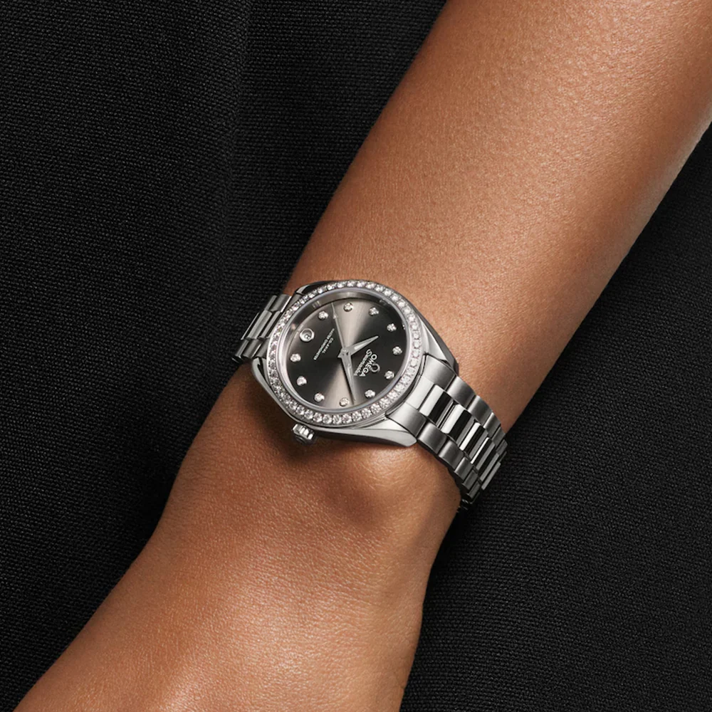 Seamaster Aqua Terra 150M Diamonds 30mm - Grey on Bracelet - Image 2