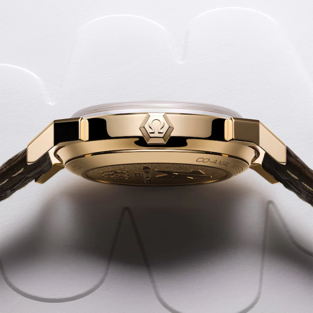 Seamaster Heritage Milano Cortina 2026 Moonshine‚Ñ¢ Gold 37mm - White on Leather Strap - Image 10
