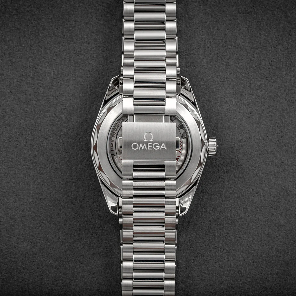 Seamaster Aqua Terra 150M 38mm - Lacquered Black on Bracelet - Image 4