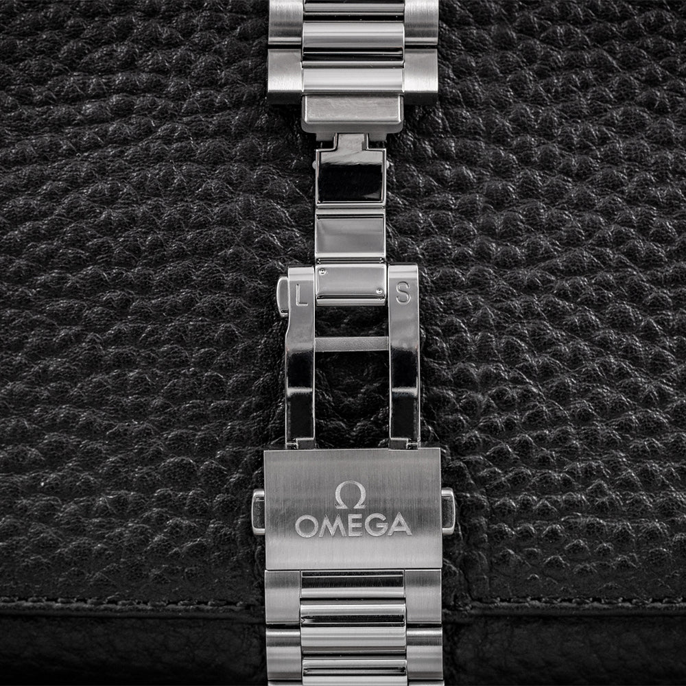 Seamaster Aqua Terra 150M 38mm - Lacquered Black on Bracelet - Image 5