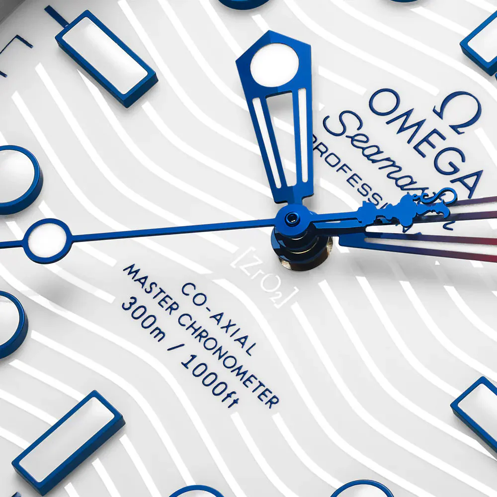 Seamaster Diver 300M America's Cup 42mm - White on Bracelet - Image 4