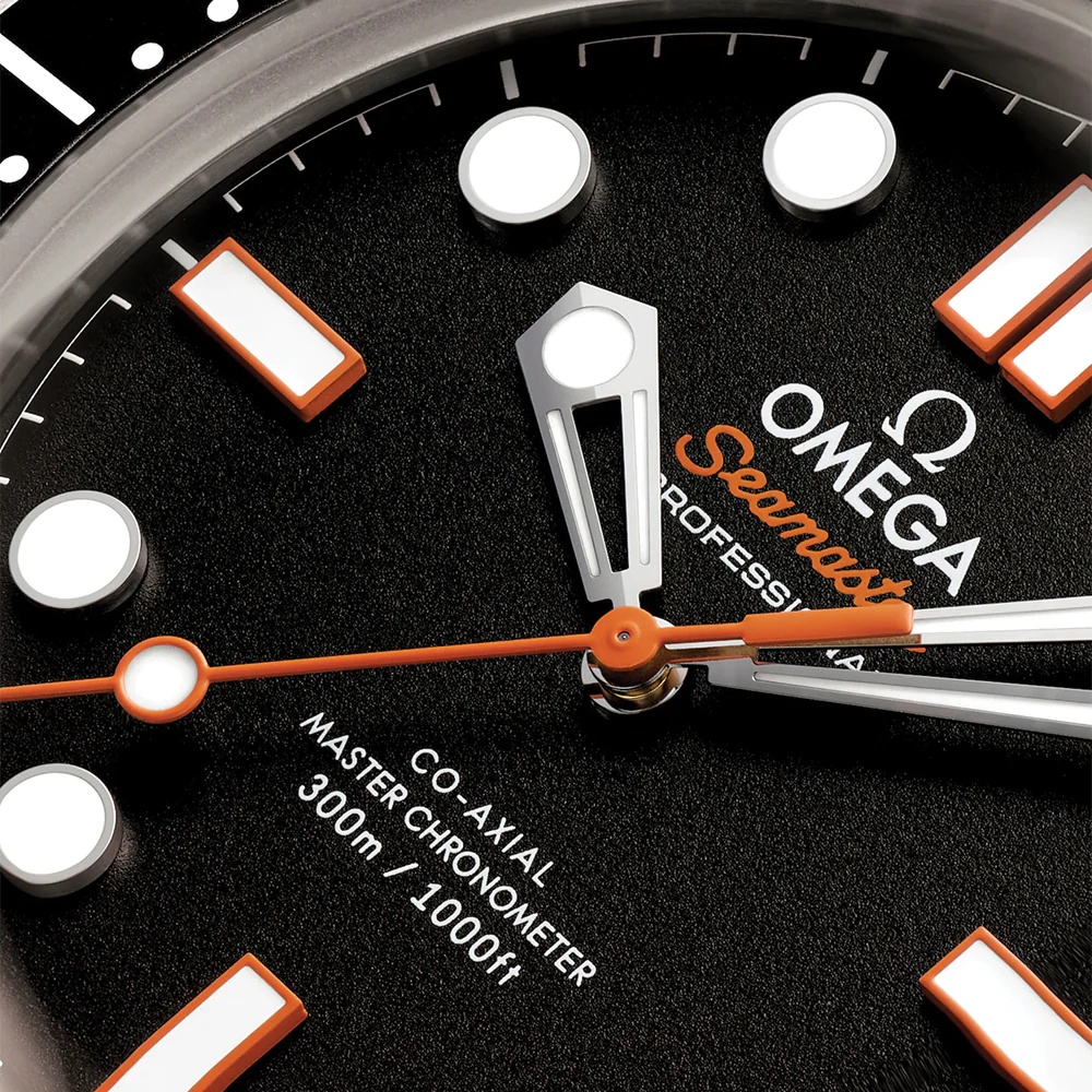 Seamaster Diver 300M 42mm - Black on Mesh Bracelet - Image 4