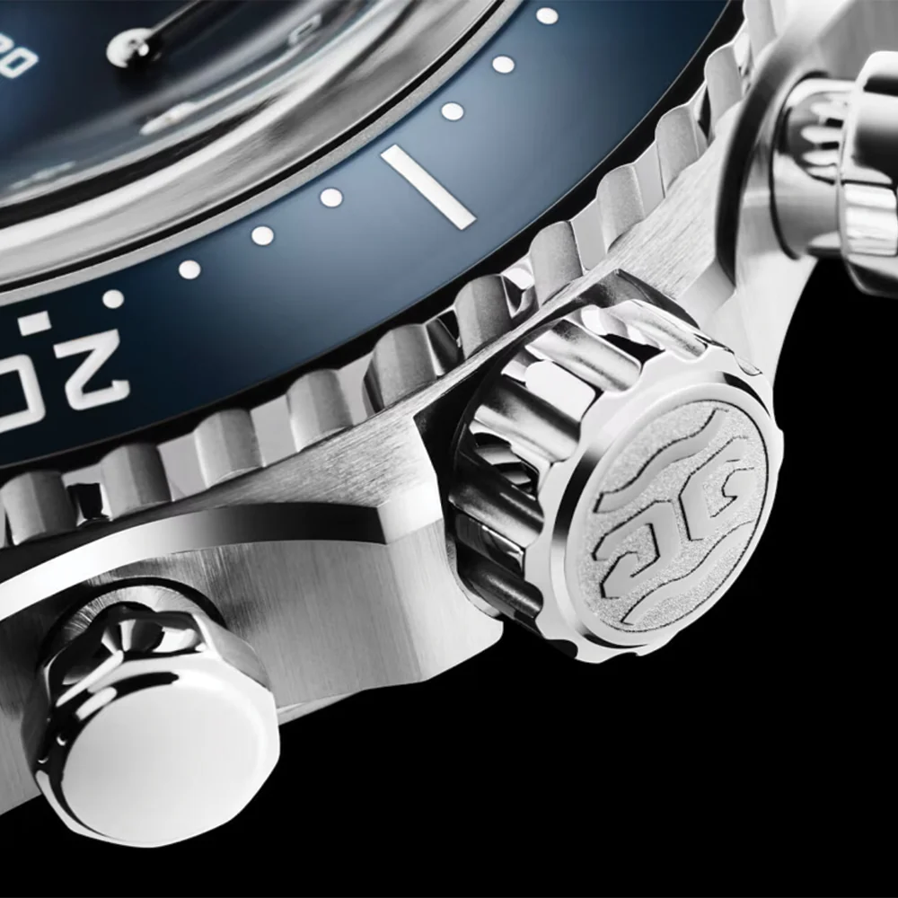 SeaQ Chronograph 43.2mm - Blue on Bracelet - Image 4