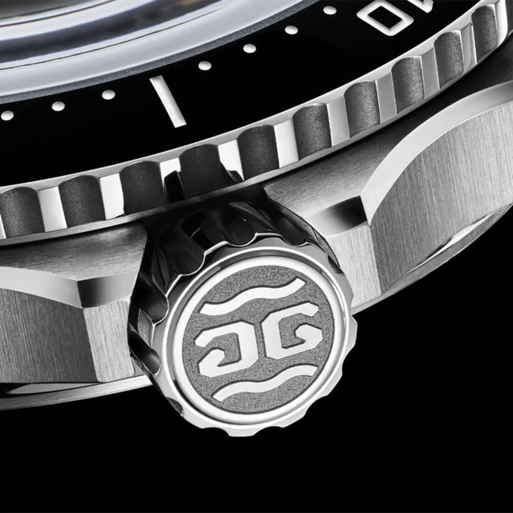 SeaQ Panorama Date 43mm - Galvanized Black on Bracelet - Image 4