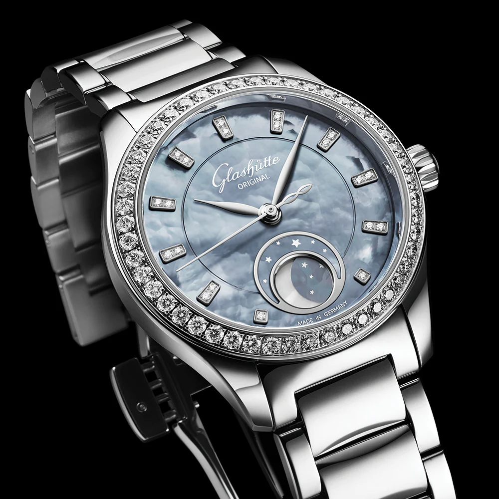 Serenade Luna "Skyline Blue" 32.5mm - Blue w/ Diamonds and Diamond Bezel on Bracelet - Image 3