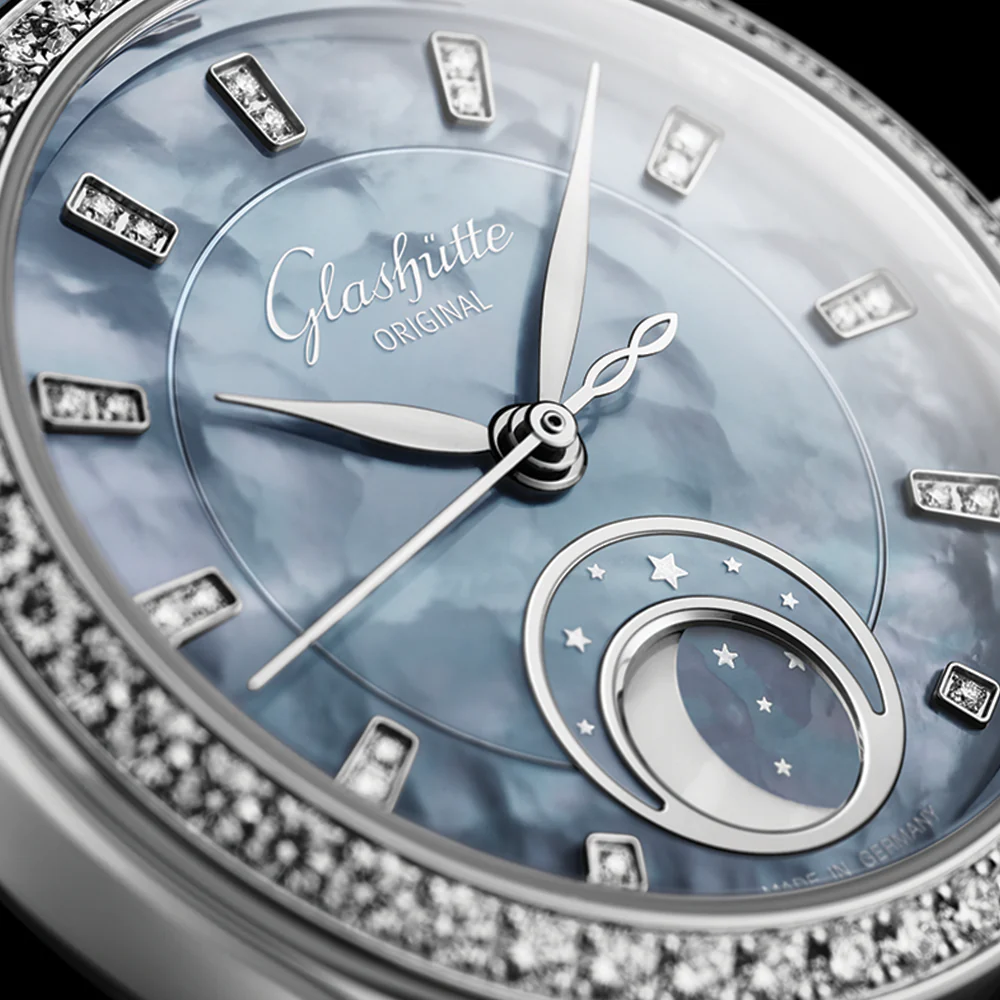Serenade Luna "Skyline Blue" 32.5mm - Blue w/ Diamonds and Diamond Bezel on Bracelet - Image 4