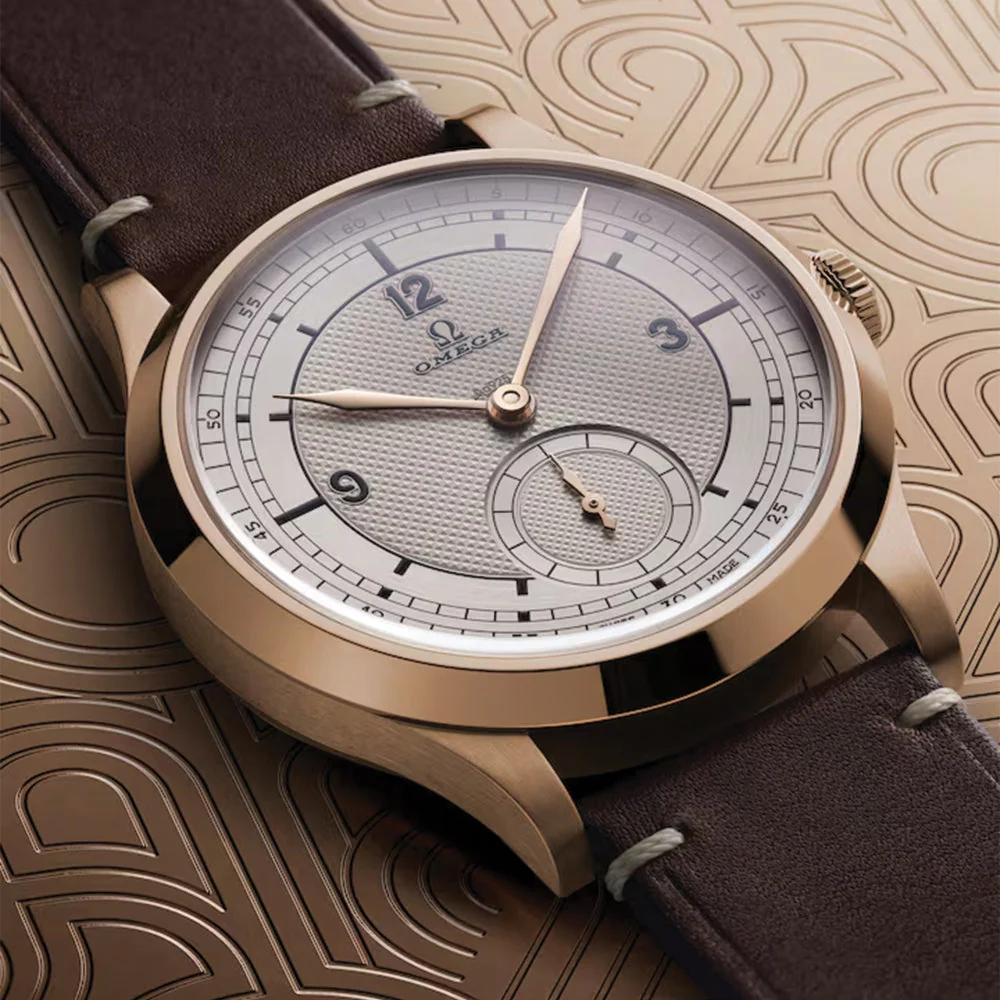 Paris 2024 Co-Axial Master Chronometer Bronze Gold Edition 39mm - Silver on Leather Strap - Image 4