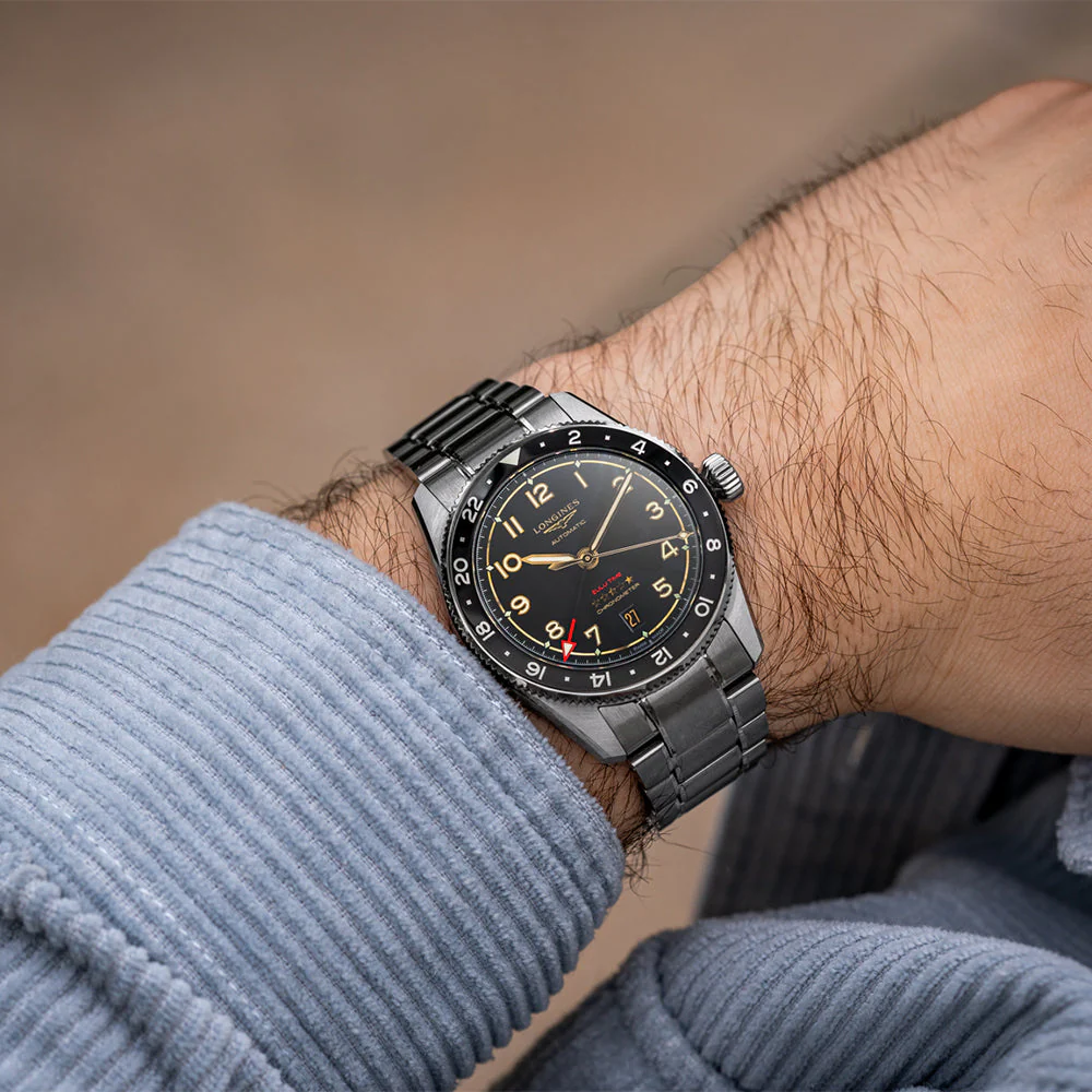 Spirit Zulu Time Titanium 39mm - Anthracite on Bracelet - Image 5