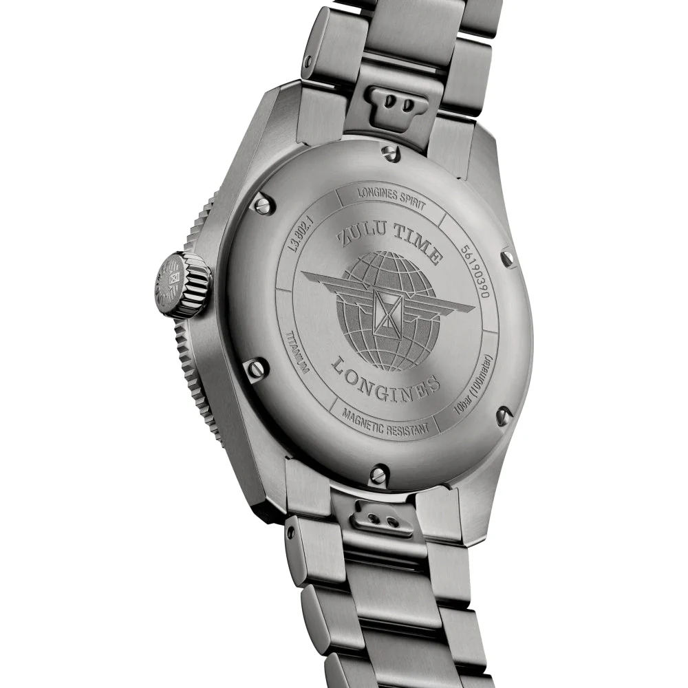 Spirit Zulu Time Titanium 39mm - Anthracite on Bracelet - Image 8