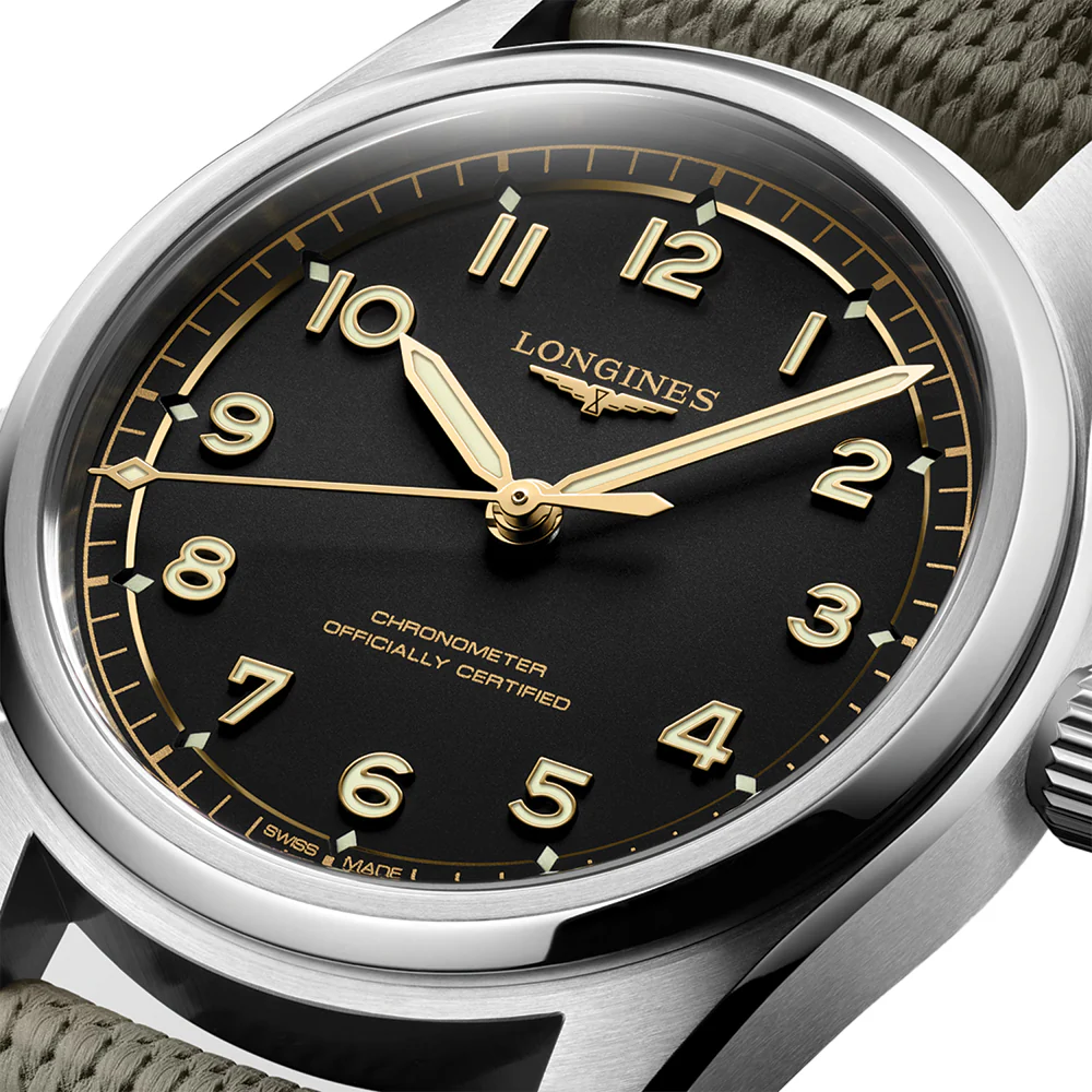 Spirit Pilot Automatic 39mm - Black on Rubber Strap - Image 2