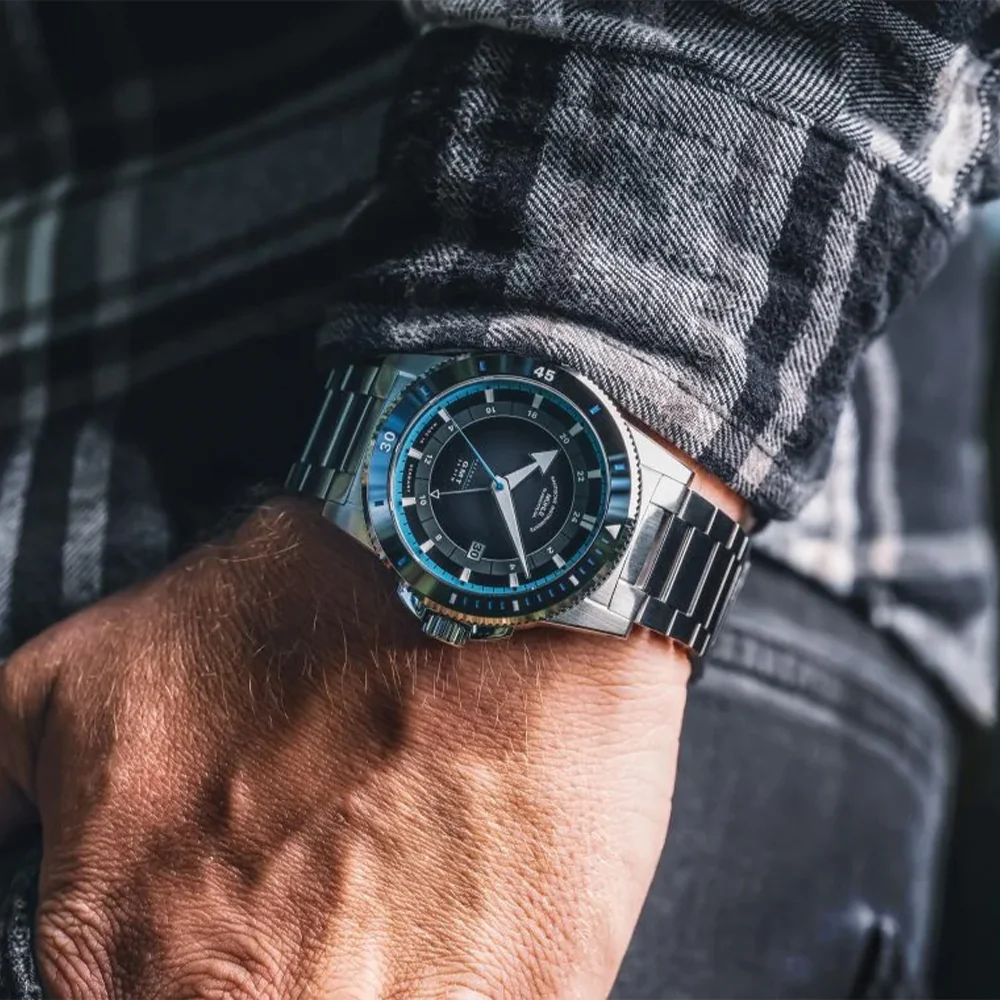 Sportivo Travel GMT 42.5mm - Black on Bracelet - Image 3