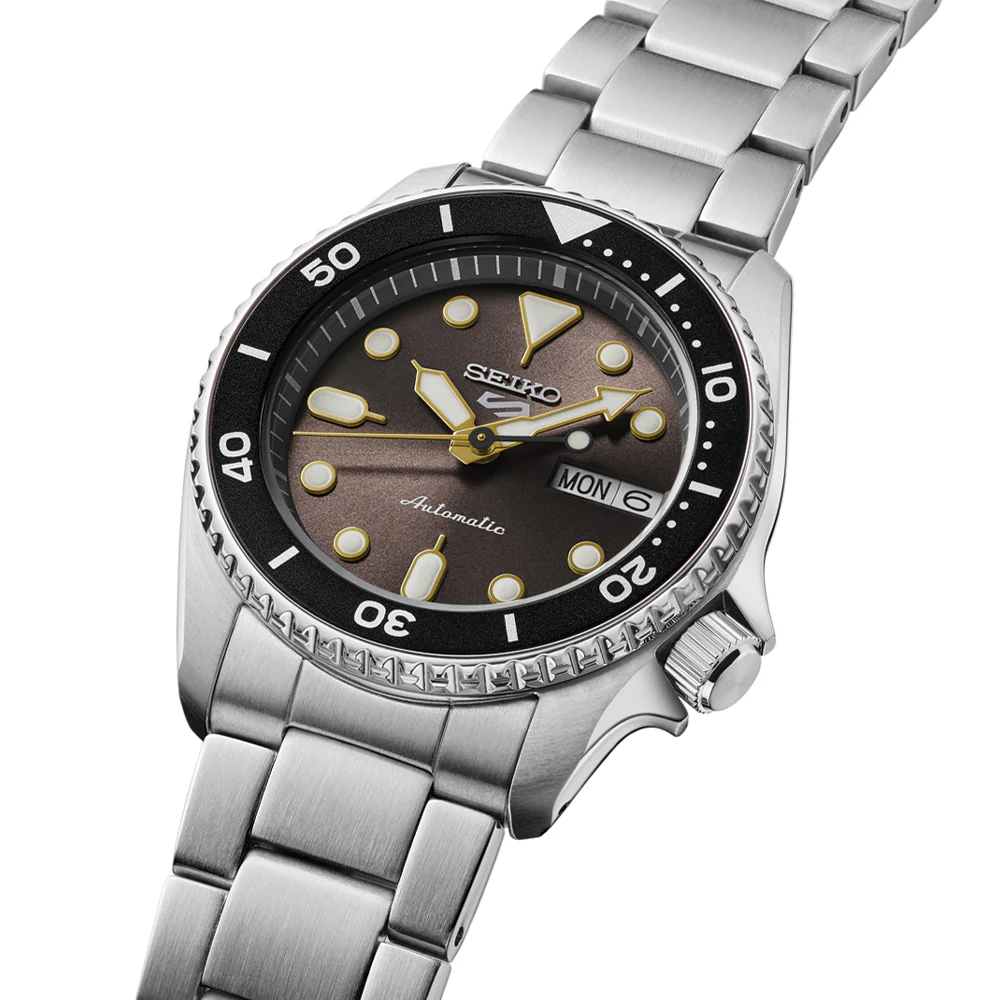 SRPL79 5 Sports SKX 38mm - Grey on Bracelet - Image 2
