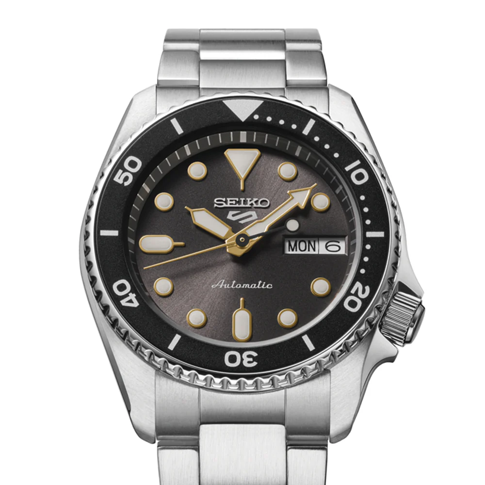 SRPL79 5 Sports SKX 38mm - Grey on Bracelet - Image 3