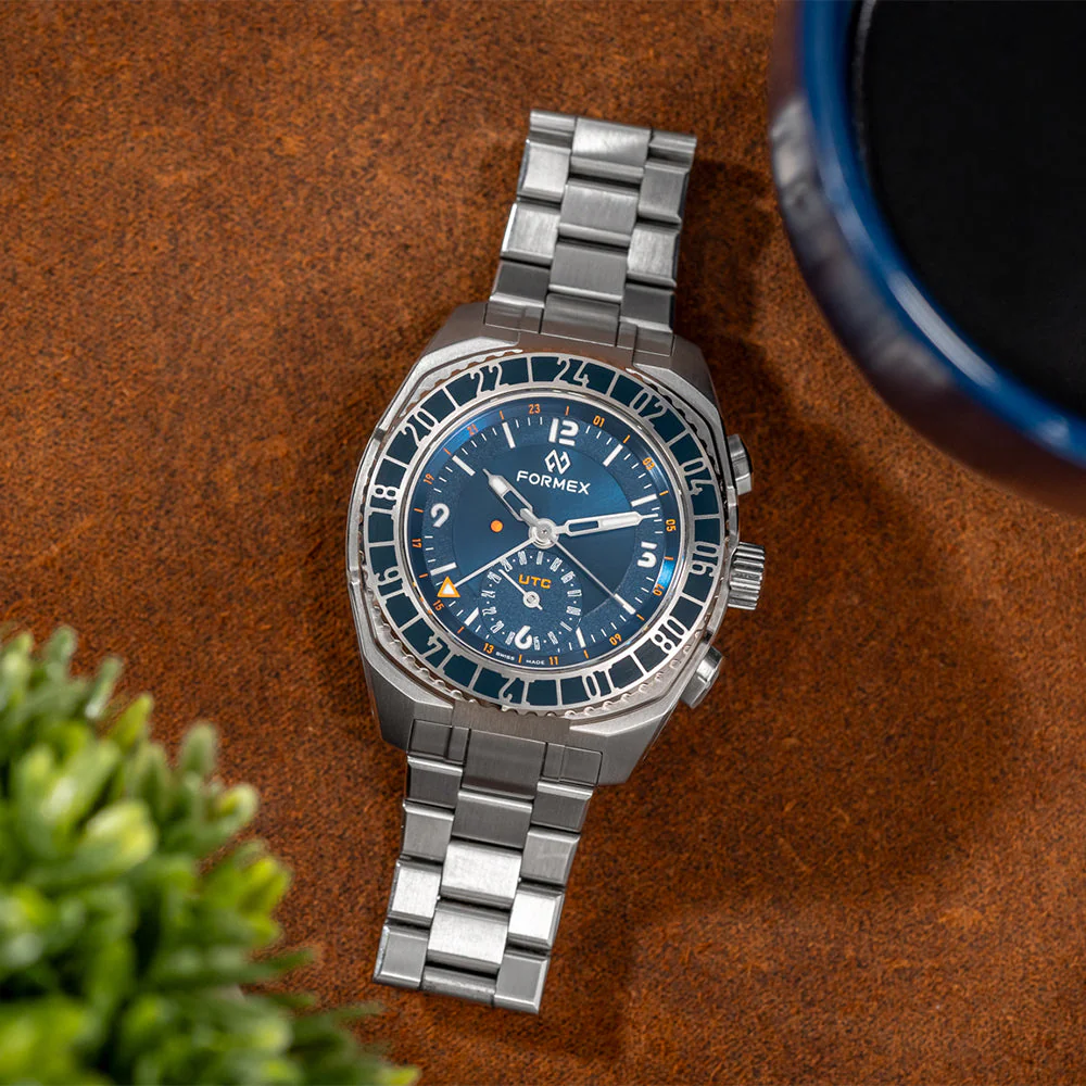 Stratos UTC Automatic 41mm - Blue on Bracelet - Image 2