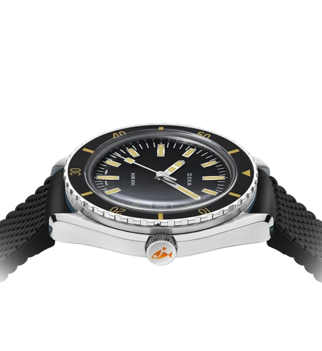 SUB 200 Sharkhunter Sapphire Inlay Bezel 42mm - Black on Rubber Strap - Image 3
