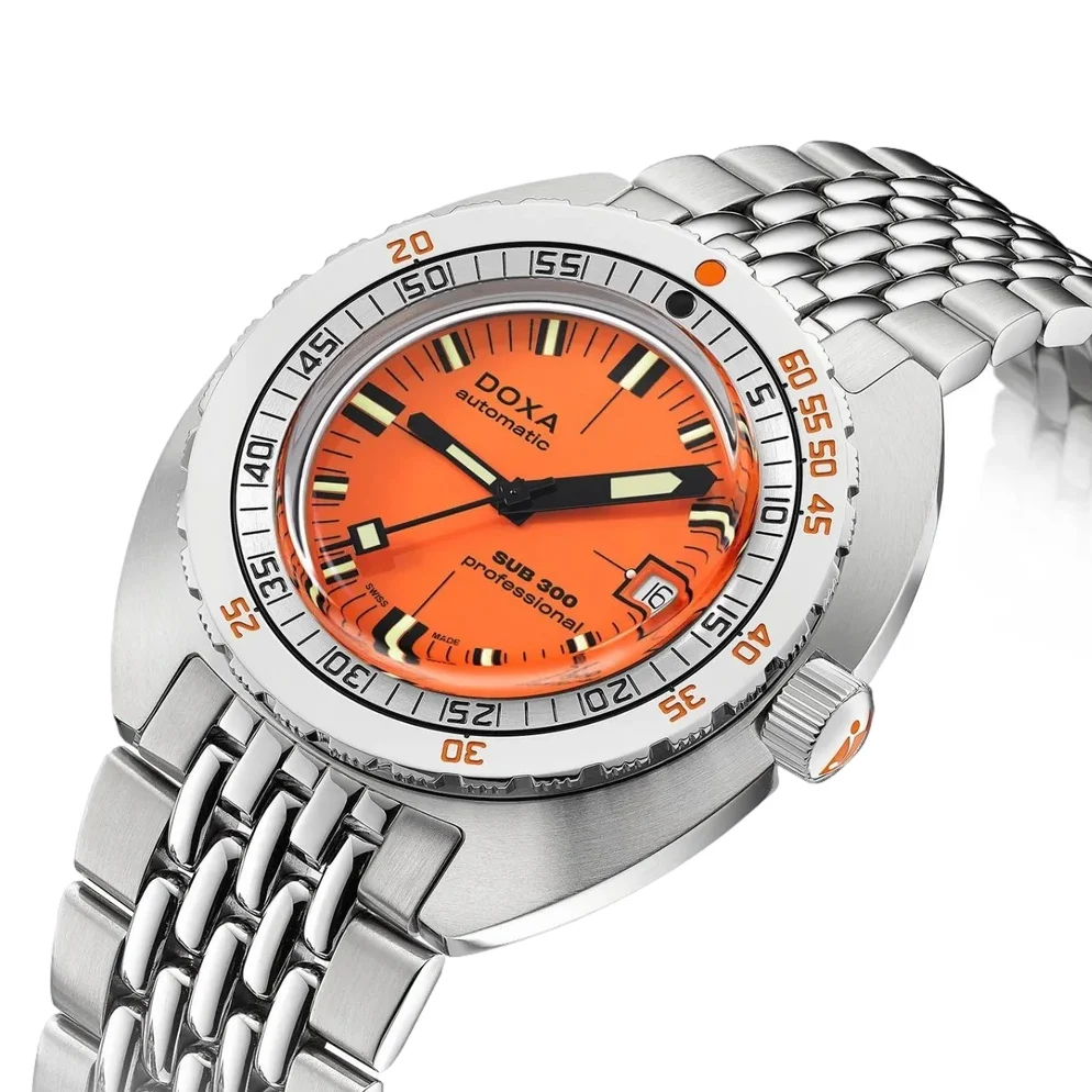 SUB 300 Professional 42.5mm - Orange on Bracelet - Image 2