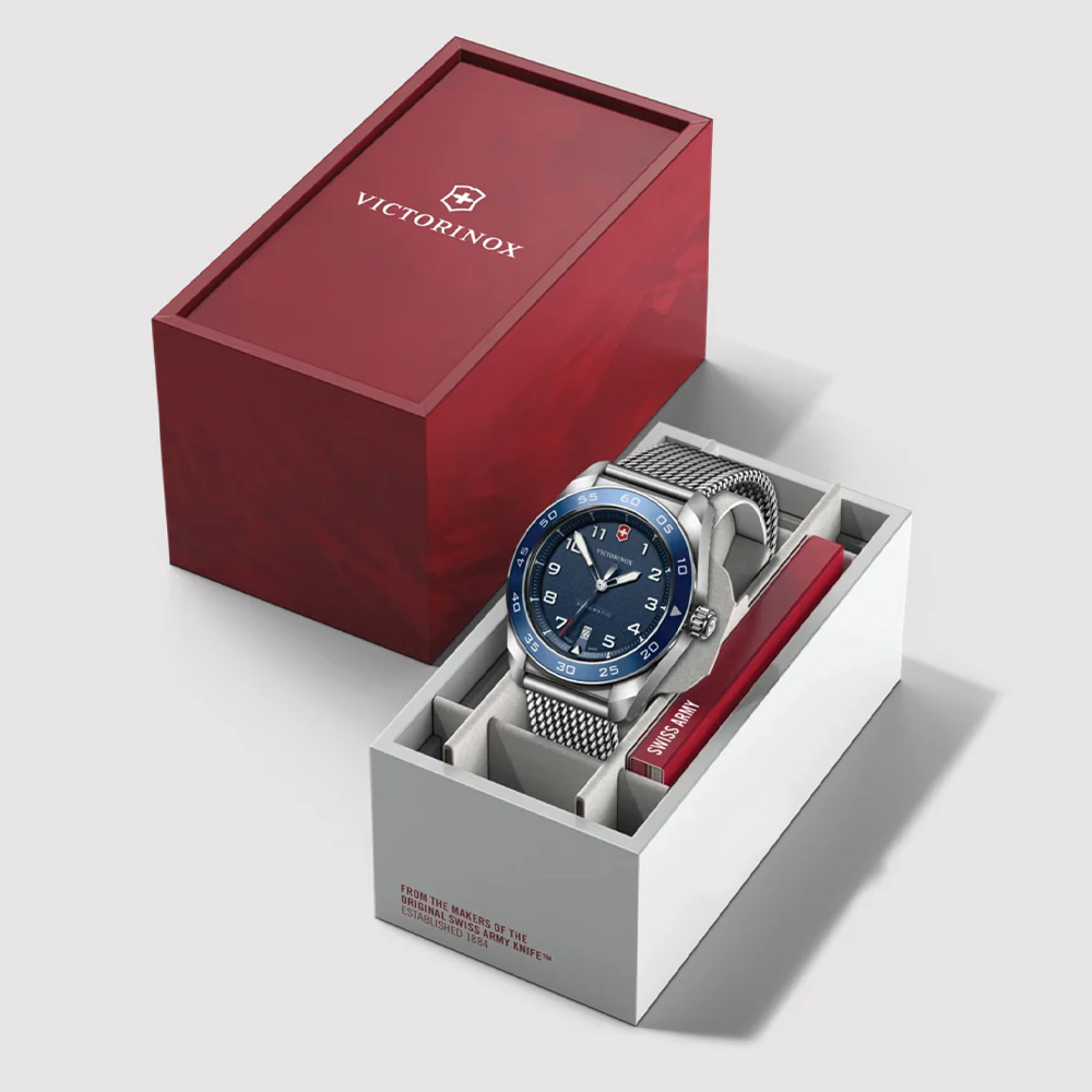 Swiss Army Automatic 42mm - Blue on Bracelet - Image 7