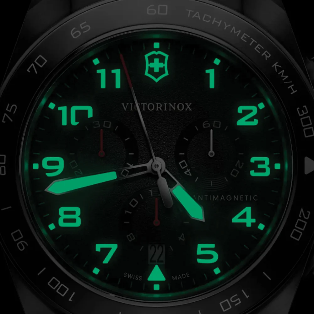 Swiss Army Chrono Quartz 42mm - Black on Bracelet - Image 3