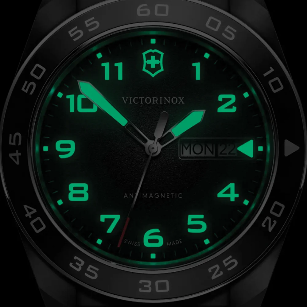 Swiss Army Quartz 42mm - Black on Black Leather Strap - Image 3