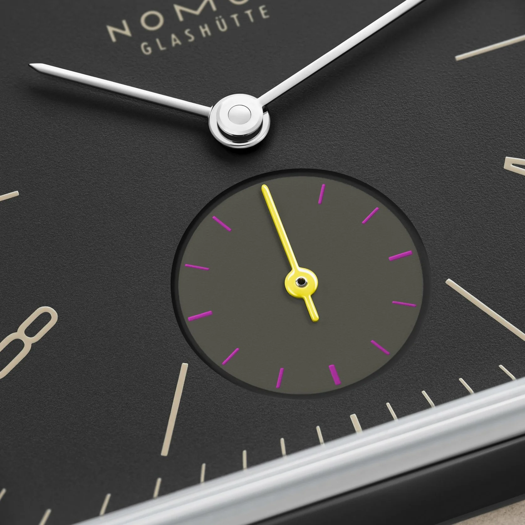Tetra Basalt 29.5mm - Anthracite on Strap - Image 5